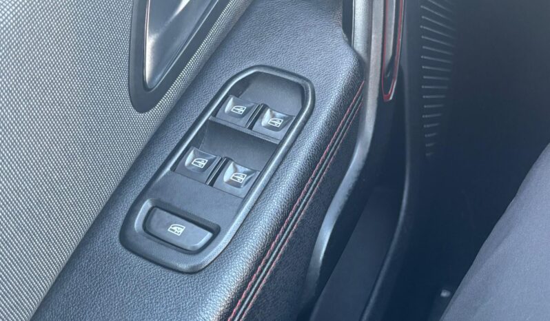 Dacia Duster FULL OPTIONAL!! – 2019 pieno