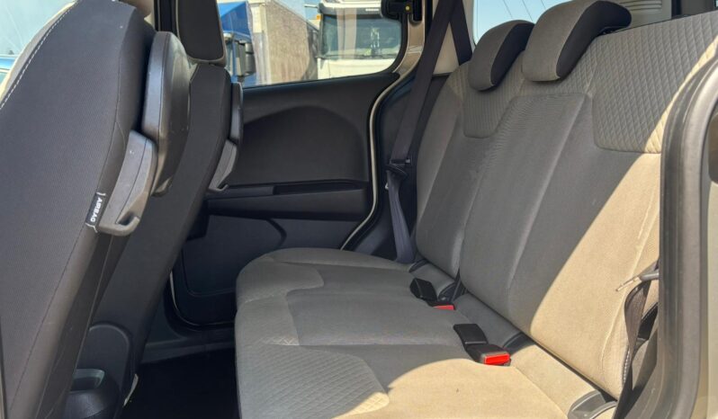 Ford Tourneo Courier – 2016 pieno